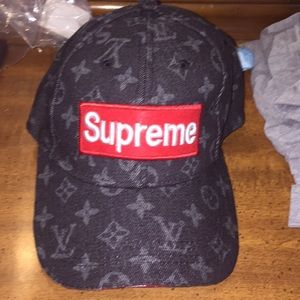 Louis Vuitton supreme hat